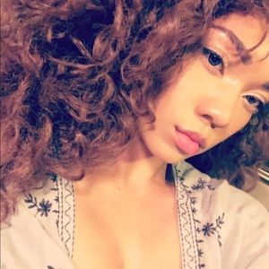 Meet your Posher, Kalais